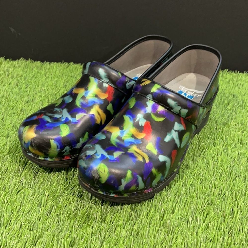 Dansko LT Pro Clogs - Picture 2 of 9